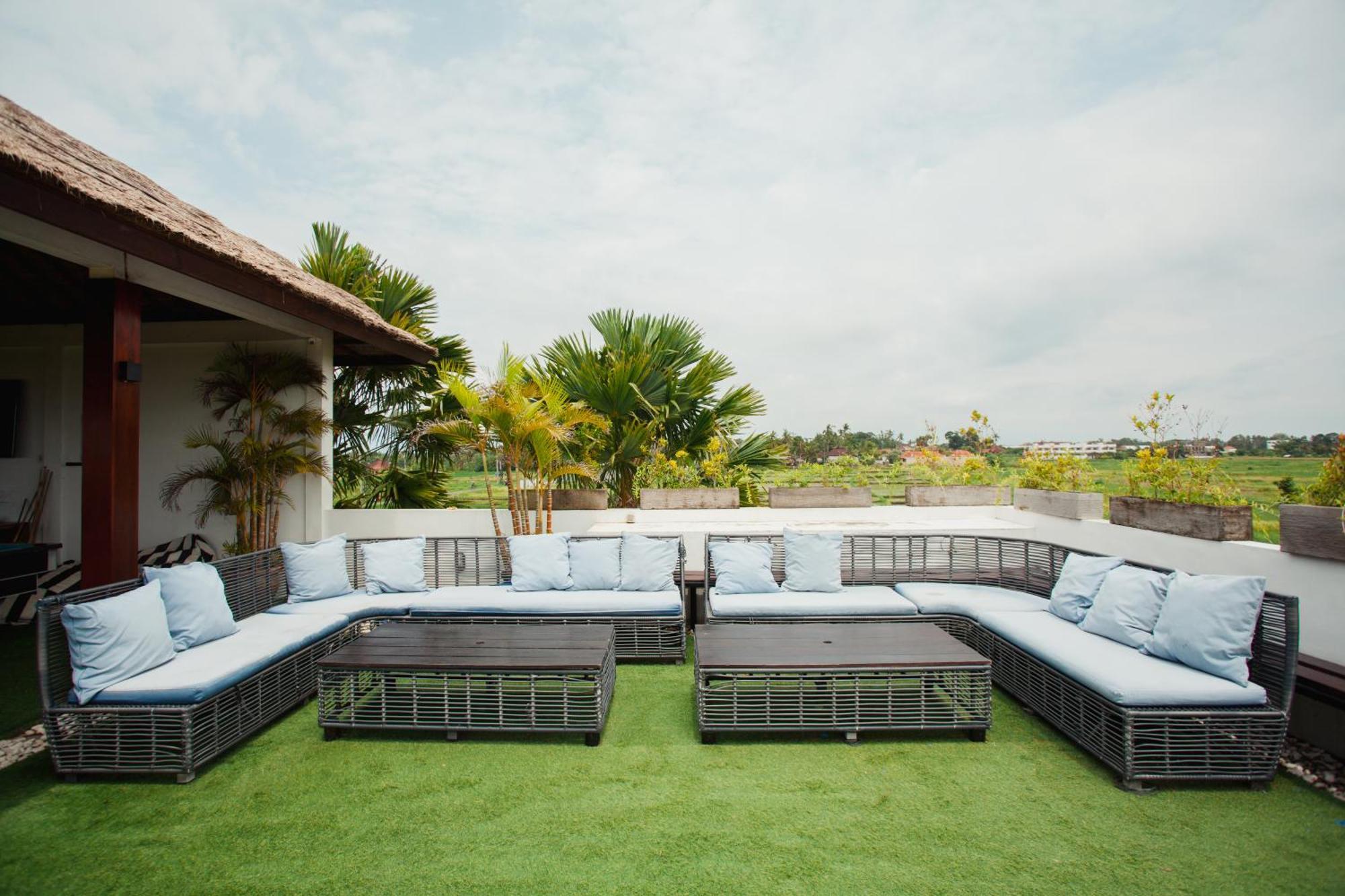 Swell Hotel, Pool Bar & Restaurant Tanah Lot Exteriör bild