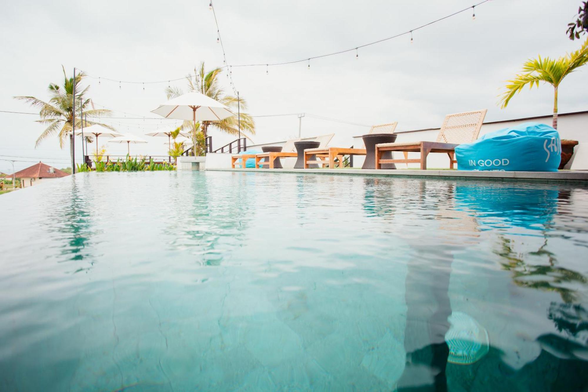 Swell Hotel, Pool Bar & Restaurant Tanah Lot Exteriör bild