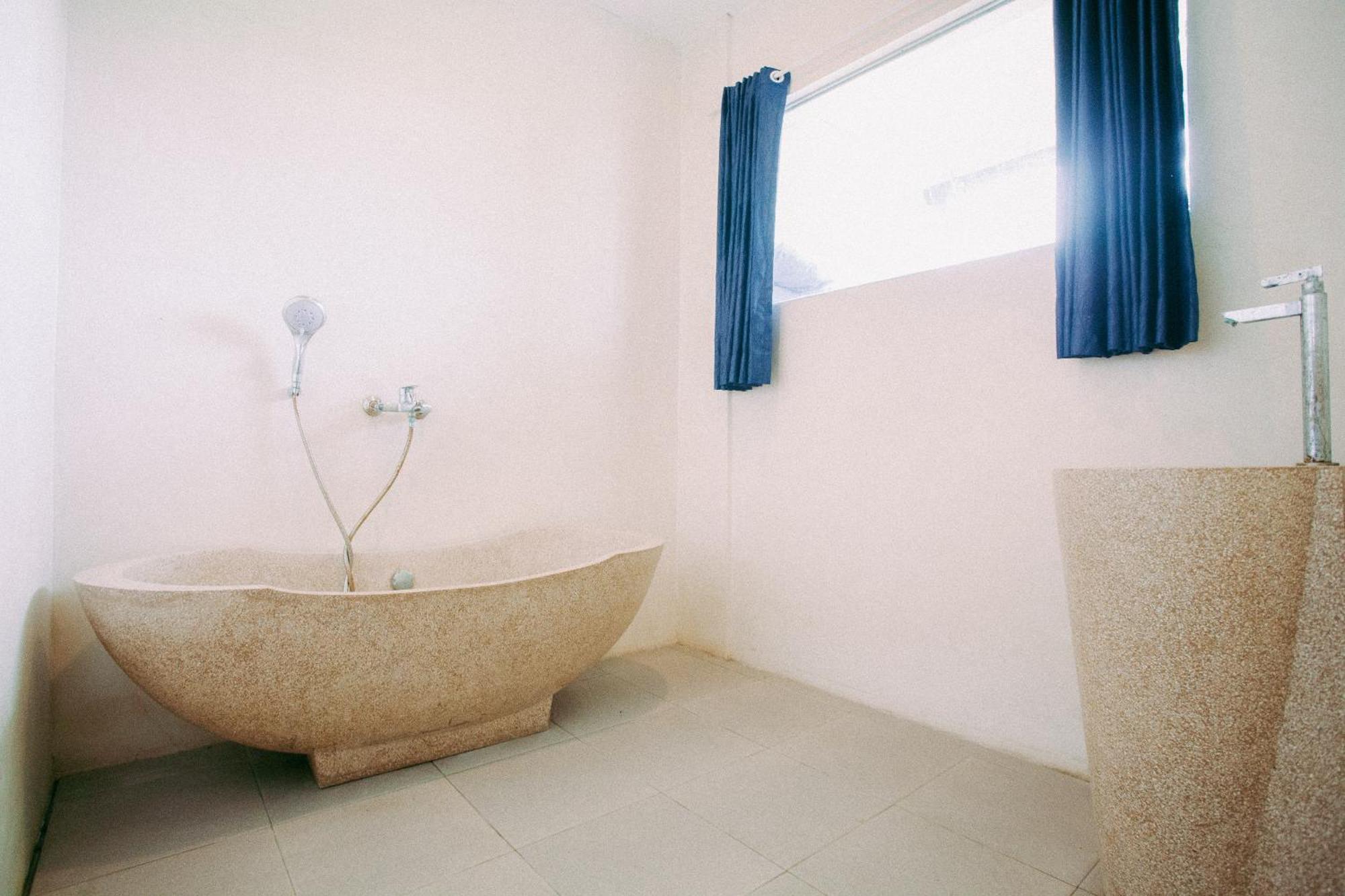 Swell Hotel, Pool Bar & Restaurant Tanah Lot Exteriör bild